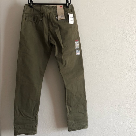New ✨Levi’s men’s regular fit Chino pants - Picture 2 of 7